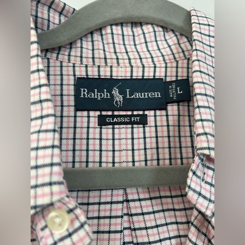 ❌SOLD❌ Ralph Lauren Classic Fit Button-Down - Picture 4 of 5